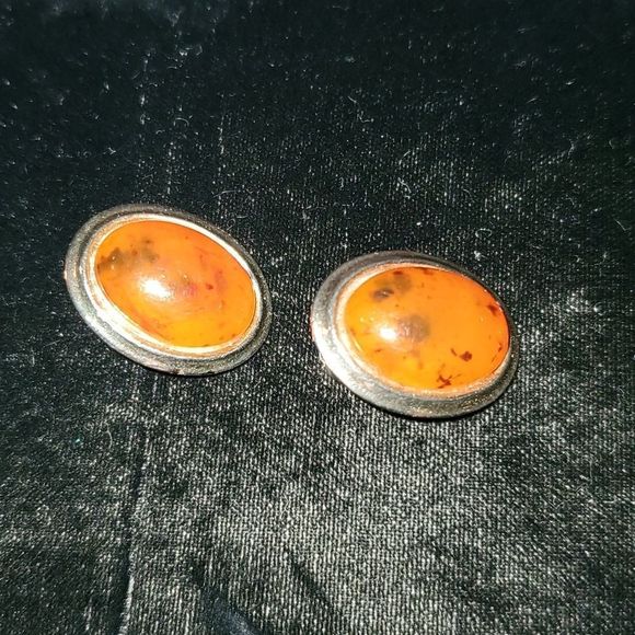 Vintage Goldtone Faux‎ Amber Clip-On Earrings - Picture 5 of 7